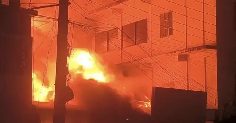 সুনামগঞ্জ শহরে অগ্নিকাণ্ডের ছবি